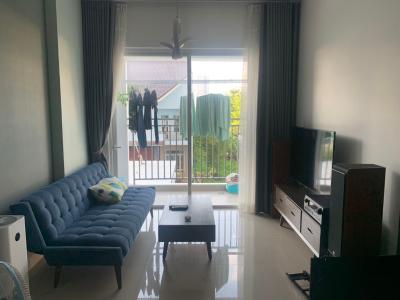 phòng khách Bán căn hộ Sunrise Riverside tầng thấp, đầy đủ nội thất hiện đại.