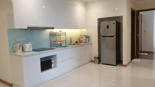 Phòng bếp căn hộ VINHOMES CENTRAL PARK Cho thuê căn hộ Vinhomes Central Park 2PN, tầng cao, đầy đủ nội thất, view hồ bơi và đường Nguyễn Hữu Cảnh