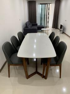 Phòng khách Hado Centrosa Garden, Quận 10 Căn hộ tầng trung Hado Centrosa Garden hướng Tây Nam.