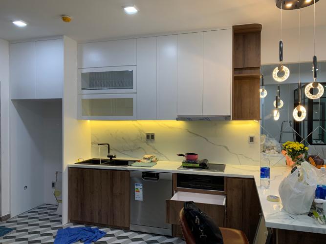 Căn hộ Saigon South Residence tầng cao, đầy đủ nội thất.