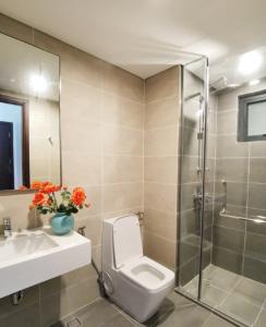 Phòng tắm One Verandah Quận 2 Căn hộ One Verandah tầng trung, đầy đủ nội thất, view sông lãng mạn.