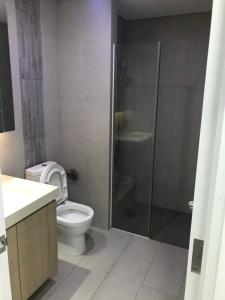 wc căn hộ 2 phòng ngủ estella heights Căn hộ Estella Heights đầy đủ nội thất, view thoáng mát.