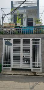 Bán nhà phố đường hẻm đường Huỳnh Tấn Phát, phường Phú Thuận, quận 7, diện tích đất 69.7m2, nội thất cơ bản.