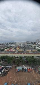 View chung cư Ngô Gia Tự, Quận 10 Căn hộ chung cư Ngô Gia Tự tầng trung, ban công hướng Đông Nam.