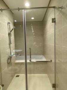 Toilet Vinhomes Grand Park Quận 9 Căn hộ Vinhomes Grand Park nội thất đầy đủ, 4 phòng ngủ.