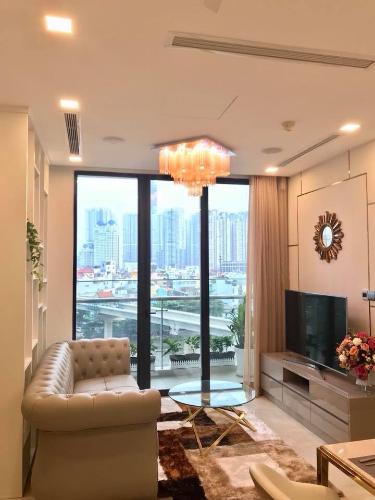 Phòng khách căn hộ Vinhomes Golden River Bán căn hộ Vinhomes Golden River 2PN, diện tích 73m2, đầy đủ nội thất, view Landmark 81