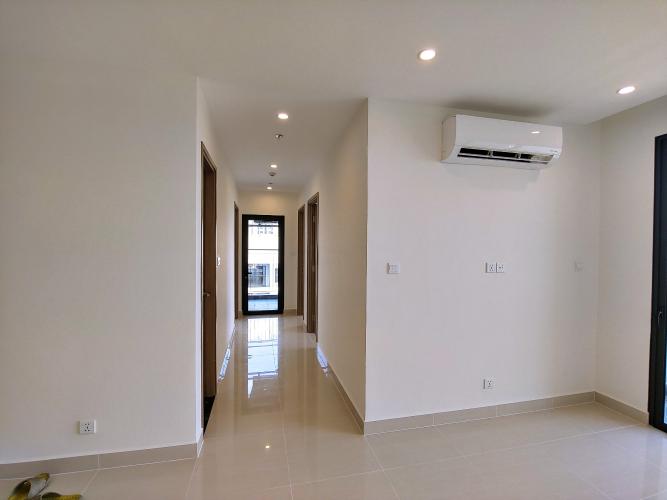 Phòng Khách căn hộ Vinhomes Grand Park Cho thuê căn hộ tầng cao nội thất cơ bản Vinhomes Grand Park