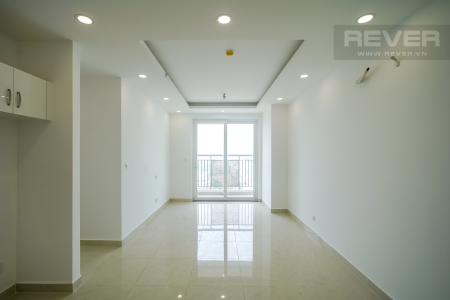 Phòng khách căn hộ Saigon Mia Bán căn hộ Saigon Mia 2PN, diện tích 55m2, nội thất cơ bản, ban công hướng Nam