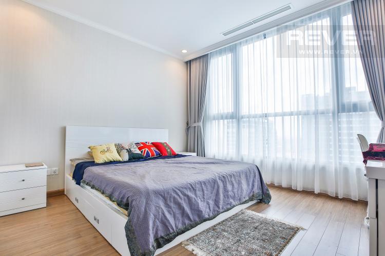 Phòng ngủ 2 Căn hộ Vinhomes Central Park tầng cao hướng Đông Bắc tháp Central 3