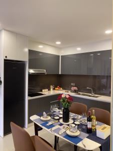 Căn hộ De Capella, Quận 2 Căn hộ De Capella hướng Đông Nam, view thành phố.