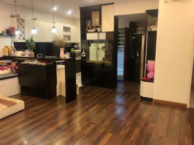 Căn hộ tầng cao Era Town đầy đủ nội thất, view nội khu.