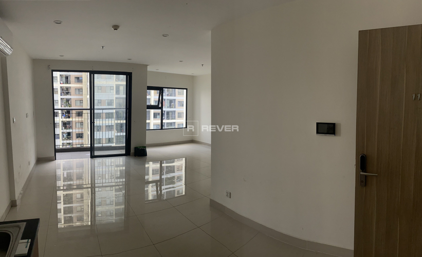 z4637723121874_b474f92b49b62cde83362741f438a0c6.jpg Căn hộ Vinhomes Grand Park tầng trung mát mẻ, đón view sông.