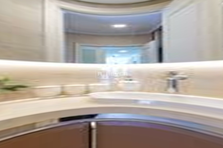  Căn hộ Vinhomes Golden River đầy đủ nội thất diện tích 159.5m².