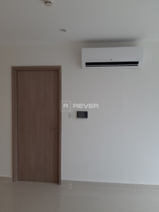 z4664088398225_a2e5d5f16b161fb57308f108d6e77378.jpg Căn hộ Vinhomes Grand Park tầng cao mát mẻ, nội thất cơ bản.