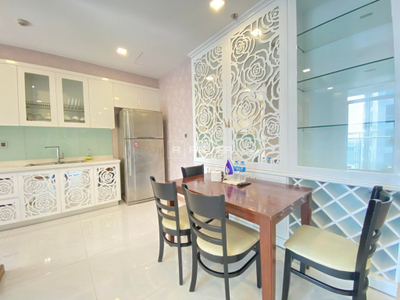  Căn hộ Vinhomes Central Park tầng cao view thoáng mát, đầy đủ nội thất.