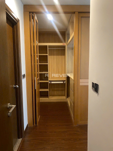 z5695853603001_4326112adeacb7526a5819e90e233ae3.jpg Cần bán Căn hộ Sarica Condominium hướng Tây Nam, diện tích 107m²