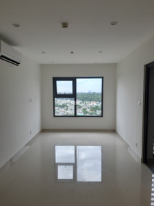 z4664088739255_2ffd269f5ff0845c9c3de8939eab59d4.jpg Căn hộ Vinhomes Grand Park tầng cao mát mẻ, nội thất cơ bản.