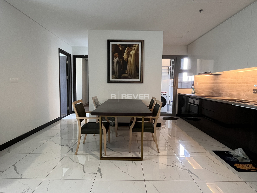 Căn hộ có 2 phòng ngủ Empire City tầng 23, nội thất cơ bản.