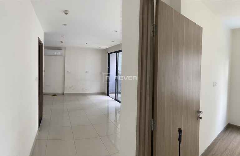 z4637723137123_9127469c6c496c21c3fca5d96f98ab6f.jpg Căn hộ Vinhomes Grand Park tầng trung mát mẻ, đón view sông.