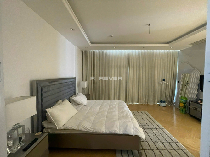z6544436029815_8ad40fc3d1d897c396432aa8c1eded81.jpg Pent-house Duplex Sunrise City Sân vườn diện tích 284m²
