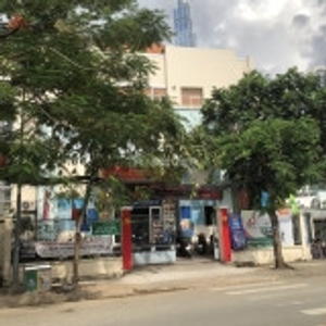 Nhà phố mặt tiền đường Điện Biên Phủ, đối diện UBND phường 22.