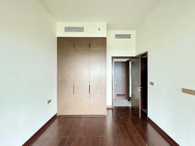 z5881312558378_e366357b964e6de137fac04437f2c9cb.jpg Bán căn hộ Define 3 Phòng Ngủ Sân Vườn