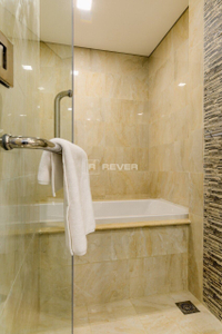 487854891_23952655624336096_8911812380553396047_n.jpg VHGR Cho thuê Độc Quyền 2 phòng ngủ có bồn tắm view Landmark 81. LH 0768892255