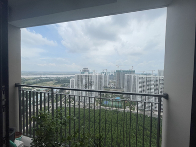 Căn hộ Vinhomes Grand Park tầng cao view thoáng mát, nội thất cơ bản.