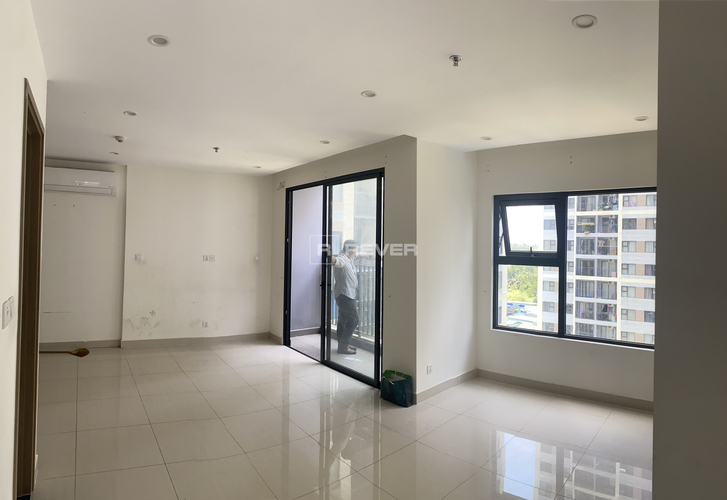 z4637723136925_f6e8babe7047253538818e3817a03470.jpg Căn hộ Vinhomes Grand Park tầng trung mát mẻ, đón view sông.