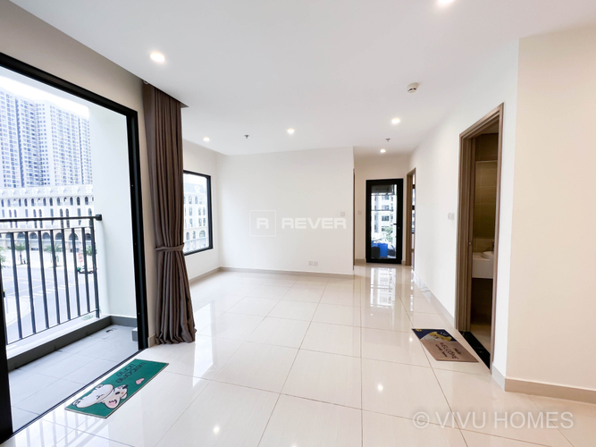 z4315825137601_788643b51faa0e9002be88d34a234f61 (1).jpg Căn hộ Vinhomes Grand Park có 2 phòng ngủ, nội thất cơ bản.