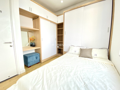 z4907304775828_224ba575e337bc59b11c91d26e7475c7.jpg Căn hộ Masteri Thảo Điền tầng 36 view đón gió mát, đầy đủ nội thất.