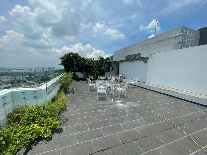 z6544436160550_717a1841f357dc59005e1eac46bc8b4d.jpg Pent-house Duplex Sunrise City Sân vườn diện tích 284m²