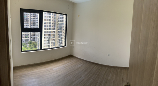 z4637723123307_f11ff384c284746a95a55cdfa81126a7.jpg Căn hộ Vinhomes Grand Park tầng trung mát mẻ, đón view sông.