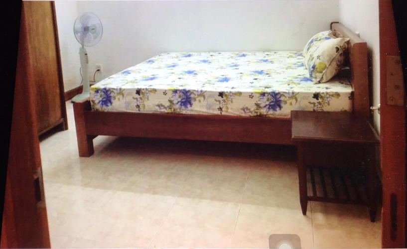 Phòng ngủ văn phòng đường số 2, Quận 2 Văn phòng có sân vườn mát mẻ, diện tích 75m2, hướng Tây Bắc.