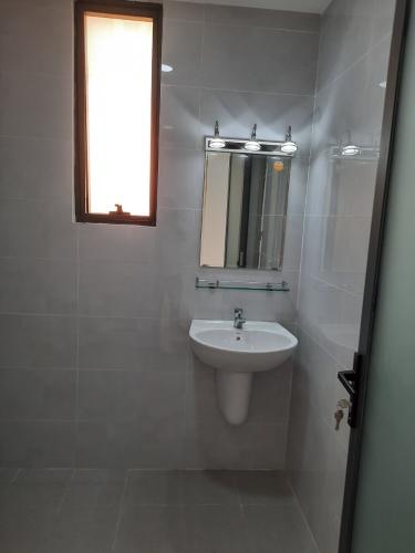 nhà tắm căn hộ The Sun Avenue Officetel The Sun Avenue 57 m2 rộng thoáng dành cho doanh nghiệp