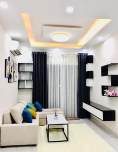 Phòng khách căn hộ Fresca Riverside, Thủ Đức Căn hộ Fresca Riverside tầng 5 hướng Tây Bắc, đầy đủ nội thất.