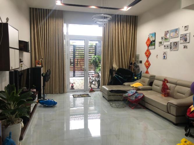 Nhà phố KDC Điền Phúc Thành, quận 9 Nhà phố KDC Điền Phúc Thành diện tích 5m x20m, có sân vườn rộng