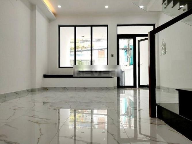 Nhà phố Quận 7 Nhà phố có sổ đỏ diện tích 94m2, khu dân cư văn minh và yên tĩnh.