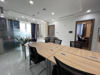 Văn phòng Vinhomes Central Park, Bình Thạnh Văn phòng Vinhomes Central Park hướng Tây Bắc, đầy đủ nội thất.