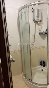 Phòng tắm căn hộ Orient Apartment, Quận 4 Căn hộ tầng 3 Orient Apartment ban công hướng Đông Nam.