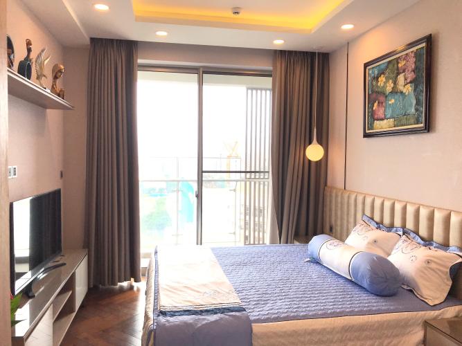 Phòng khách căn hộ Phú Mỹ Hưng Midtown Căn hộ tầng cao Phú Mỹ Hưng Midtown, nội thất cao cấp đầy đủ.