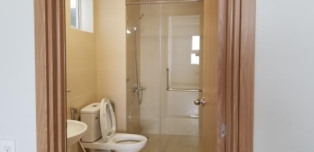 Phòng tắm  căn hộ Carillon 7, Tân Phú Căn hộ Carillon 7 ban công hướng Bắc, view tràn ngập gió và ánh sáng.