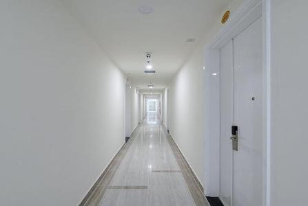 Hành lang Moonlight Boulevard, Bình Tân Căn hộ Moonlight Boulevard tầng trung, ban công hướng Nam.