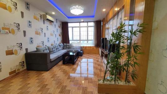 Phòng khách Chánh Hưng- Giai Việt, Quận 8 Căn hộ Chánh Hưng Giai Việt tầng trung, ban công hướng Đông.