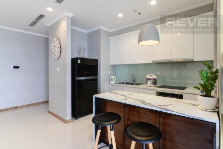 Căn hộ Vinhomes Central Park, Quận Bình Thạnh Căn hộ Vinhomes Central Park cửa hướng Tây, nội thất đầy đủ tiện nghi.