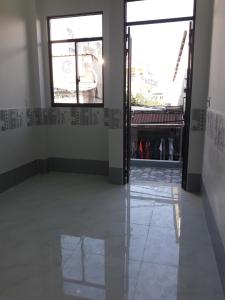 Bên trong nhà phố Mễ Cốc, Quận 8 Nhà phố khu dân cư khép kín an ninh, nội thất đầy đủ.