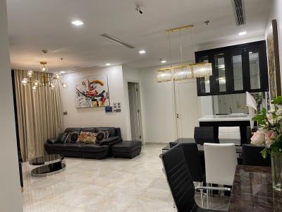 Phòng khách Vinhomes Golden River, Quận 1 Căn hộ Vinhomes Golden River tầng thấp, nội thất tiện nghi.