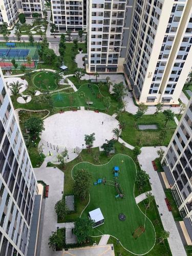 View Vinhomes Grand Park Quận 9 Căn hộ Vinhomes Grand Park tầng trung, bàn giao nội thất cơ bản.