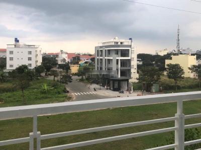 NHà phố Huyện Bình Chánh Nhà phố KDC Phòng Phú 4 diện tích 100m2, mặt tiền đường rộng rãi.