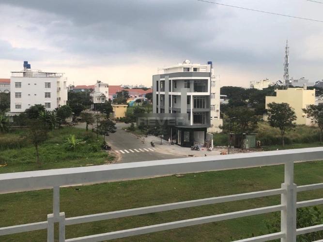 NHà phố Huyện Bình Chánh Nhà phố KDC Phòng Phú 4 diện tích 100m2, mặt tiền đường rộng rãi.